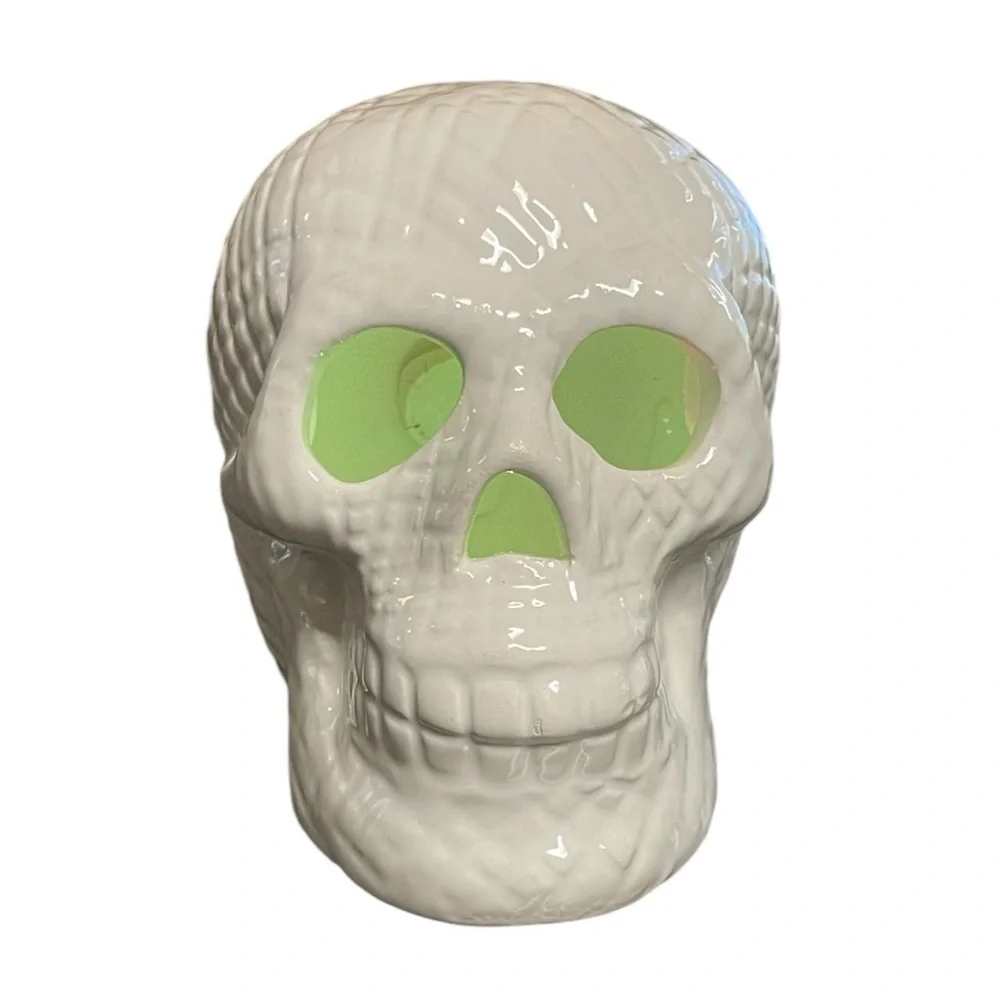 Color Changing Light-Up LED Skull - Picture 8 of 9